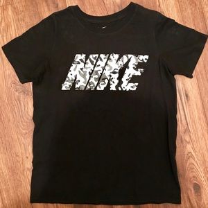 Nike short-sleeve t-shirt